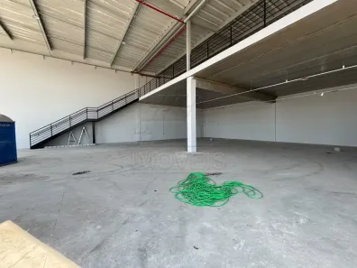 Ponto Comercial para alugar, 813m² no Parque Residencial Francisco Lopes Iglesia, Nova Odessa