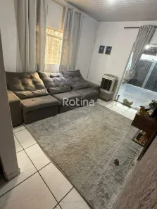 Casa com 3 Quartos à venda, 230m² no Luizote de Freitas, Uberlândia