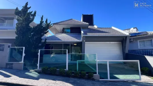 Casa com 4 Quartos à venda, 253m² no Pedra Branca, Palhoça