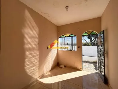 Casa com 3 Quartos para alugar, 90m² no Interlagos, Divinópolis