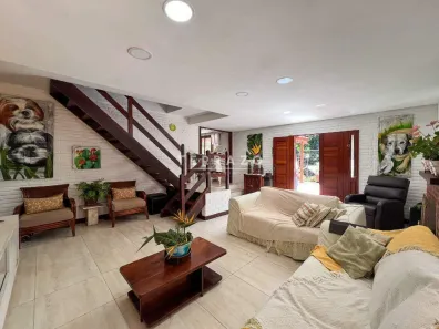 Casa com 6 Quartos para alugar, 300m² no Albuquerque, Teresópolis