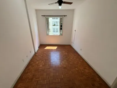 Apartamento com 1 Quarto à venda, 34m² no Leme, Rio de Janeiro