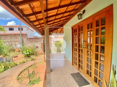 Casa com 4 Quartos à venda, 170m² no Carijós, Conselheiro Lafaiete