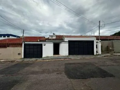 Casa com 4 Quartos à venda, 281m² no Vila Rosa Pires, Campo Grande