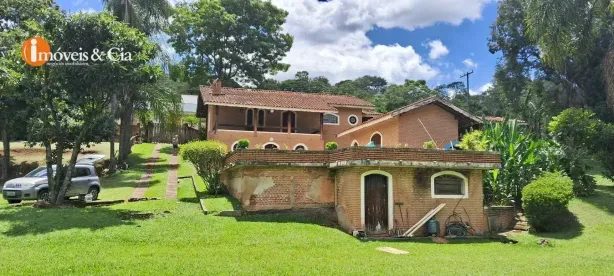 Fazenda/Sítio com 2 Quartos à venda, 208m² no Jardim Estância Brasil, Atibaia