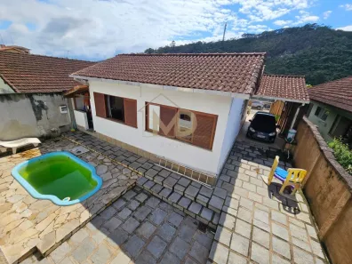 Casa com 3 Quartos à venda, 185m² no Jardim Cascata, Teresópolis