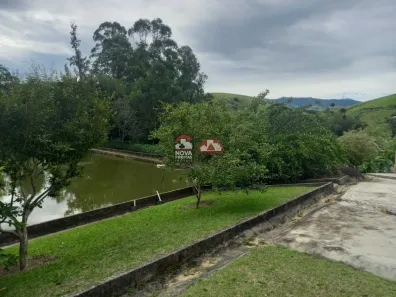 Fazenda/Sítio com 4 Quartos à venda, 281m² no , Paraibuna