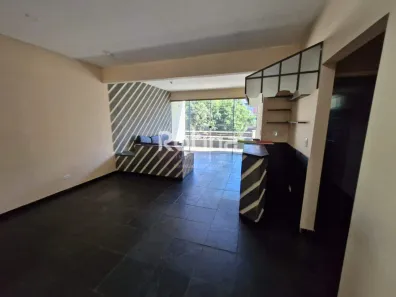 Apartamento com 3 Quartos para alugar, 130m² no Centro, Uberlândia