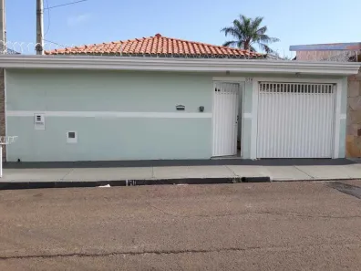 Casa com 3 Quartos à venda, 177m² no Vila Prado, São Carlos