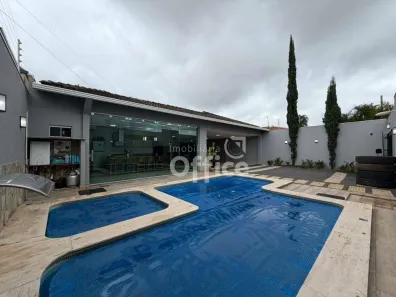 Casa com 3 Quartos à venda, 290m² no Anápolis City, Anápolis