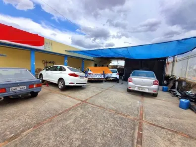 Galpão/Depósito/Armazém à venda, 418m² no Cachoeirinha, Belo Horizonte
