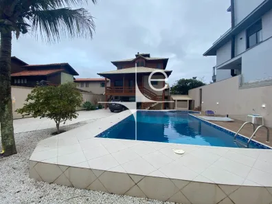 Casa com 3 Quartos para alugar, 264m² no Campeche, Florianópolis