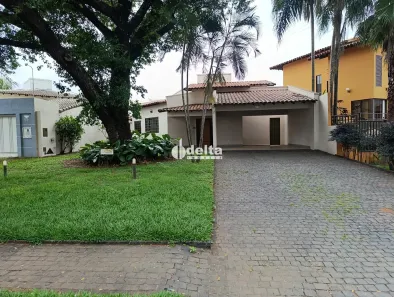 Casa com 4 Quartos à venda, 209m² no Jardim Karaíba, Uberlândia
