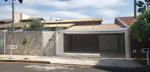 Casa com 3 Quartos à venda, 235m² no Parque São Miguel, São José do Rio Preto