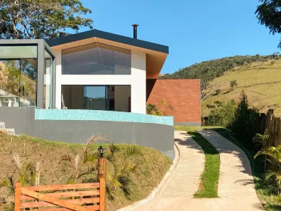 Casa com 3 Quartos à venda, 190m² no Pedro do Rio, Petrópolis