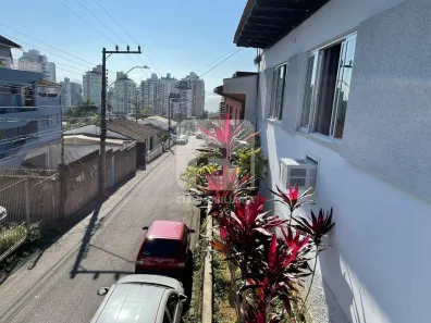 Casa com 3 Quartos à venda, 140m² no Agronômica, Florianópolis