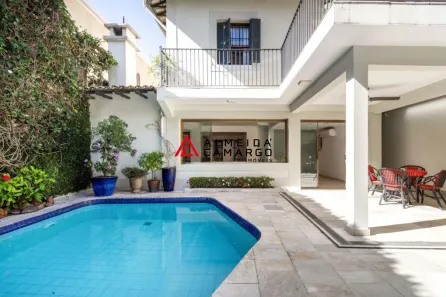 Casa com 3 Quartos à venda, 296m² no Jardim Europa, São Paulo
