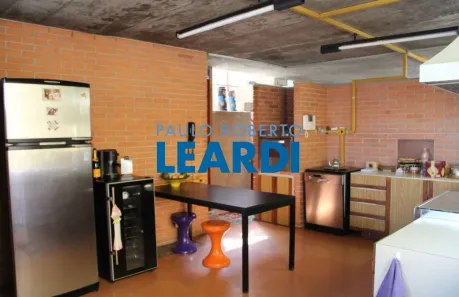 Sobrado com 4 Quartos à venda, 270m² no Vila Nova Caledônia, São Paulo