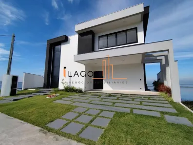 Casa de Condomínio com 3 Quartos para alugar, 230m² no Nova São Pedro, São Pedro da Aldeia