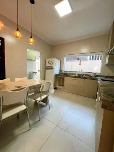 Casa com 4 Quartos à venda, 243m² no Santo Agostinho, Franca