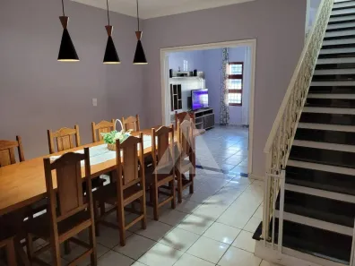 Casa com 4 Quartos à venda, 260m² no Jardim Fogaça, Itapetininga