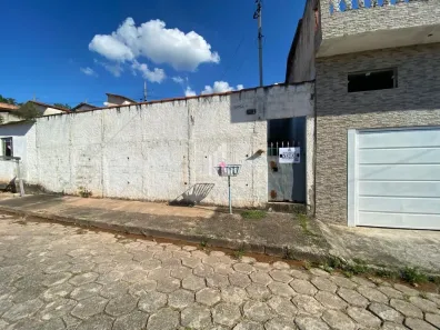 Sobrado com 2 Quartos à venda, 55m² no Jardim Maria Carolina, Santa Branca