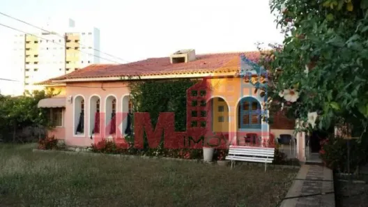 Casa com 4 Quartos à venda, 320m² no Presidente Costa e Silva, Mossoró