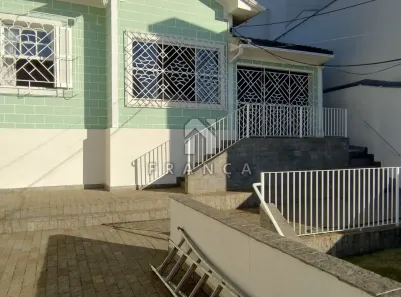 Casa com 2 Quartos para alugar, 271m² no Centro, Jacareí