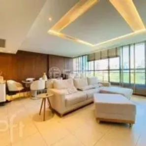 Apartamento com 3 Quartos à venda, 130m² no Três Figueiras, Porto Alegre