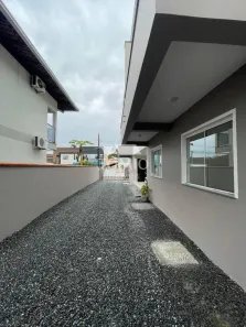 Casa com 2 Quartos para alugar, 74m² no Santa Terezinha, Gaspar