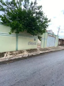 Casa com 4 Quartos à venda, 190m² no Jardim Petrópolis, Cuiabá