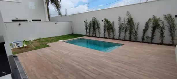 Casa de Condomínio com 3 Quartos à venda, 205m² no Laranjeiras, Uberlândia