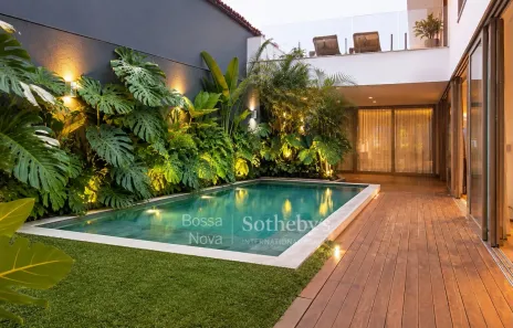 Casa com 5 Quartos para alugar, 700m² no Jardim Everest, São Paulo