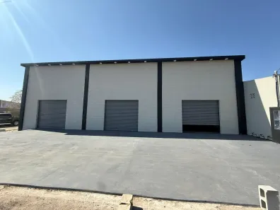 Galpão/Depósito/Armazém com 3 Quartos para venda ou aluguel, 95m² no Residencial Coxipó, Cuiabá
