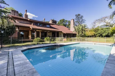 Casa com 5 Quartos à venda, 590m² no Cavalhada, Porto Alegre