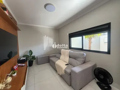 Casa com 3 Quartos à venda, 139m² no Segismundo Pereira, Uberlândia