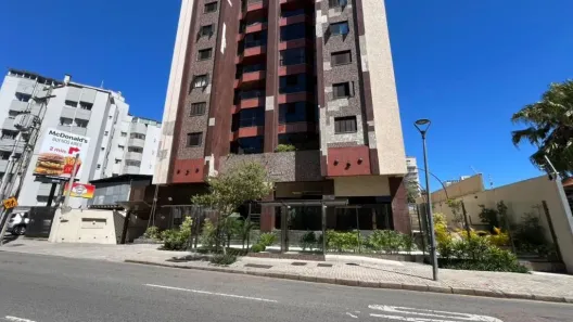 Apartamento com 2 Quartos para alugar, 70m² no Batel, Curitiba