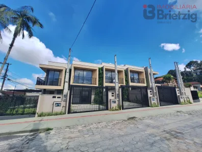 Casa com 2 Quartos à venda, 108m² no Bom Retiro, Joinville