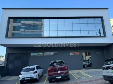 Sala Comercial para alugar, 290m² no Centro I, Brusque