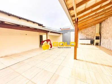Casa com 3 Quartos à venda, 250m² no Jardim Europa, Uberlândia