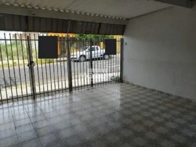 Casa com 3 Quartos para alugar, 100m² no Custódio Pereira, Uberlândia