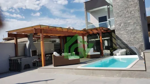Casa com 2 Quartos para alugar, 210m² no Balneário Gardem Mar, Caraguatatuba