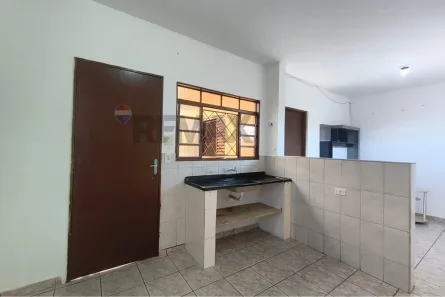 Casa com 2 Quartos para alugar, 80m² no Jardim Zaira, Mauá