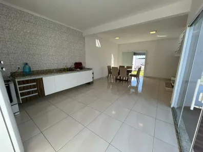 Sobrado com 3 Quartos à venda, 183m² no Jardim Oásis, Taubaté