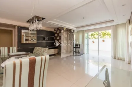 Apartamento com 3 Quartos para alugar, 198m² no Mont Serrat, Porto Alegre