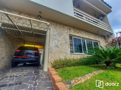 Casa com 3 Quartos à venda, 250m² no Cavalhada, Porto Alegre