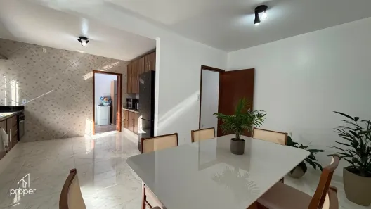 Sobrado com 5 Quartos à venda, 234m² no Fragata, Pelotas