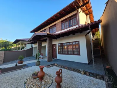 Casa com 3 Quartos à venda, 234m² no Velha Central, Blumenau