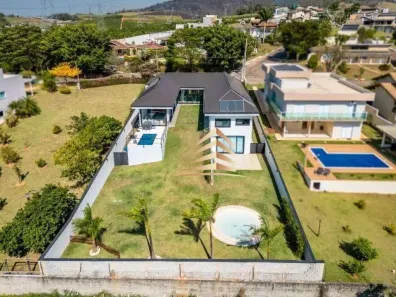 Fazenda/Sítio com 3 Quartos à venda, 296m² no Loteamento Fazenda Santana, Atibaia