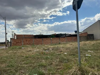 Lote/Terreno à venda, 404m² no Jardim Floresta, Trindade